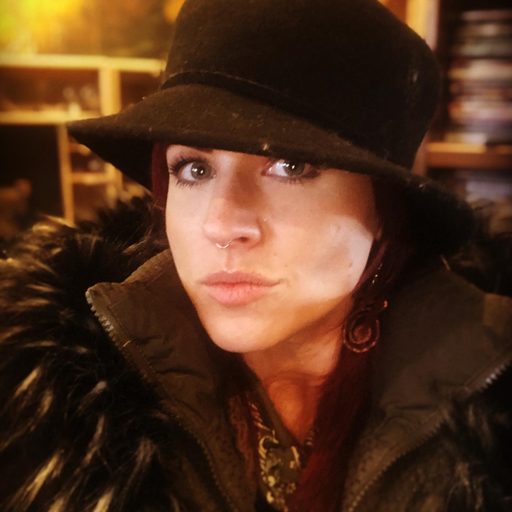 Meet your Posher, Courtney